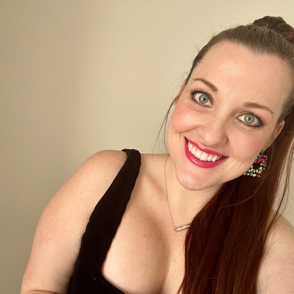 HI 👋 I’m Britt - Picture 2 of 3